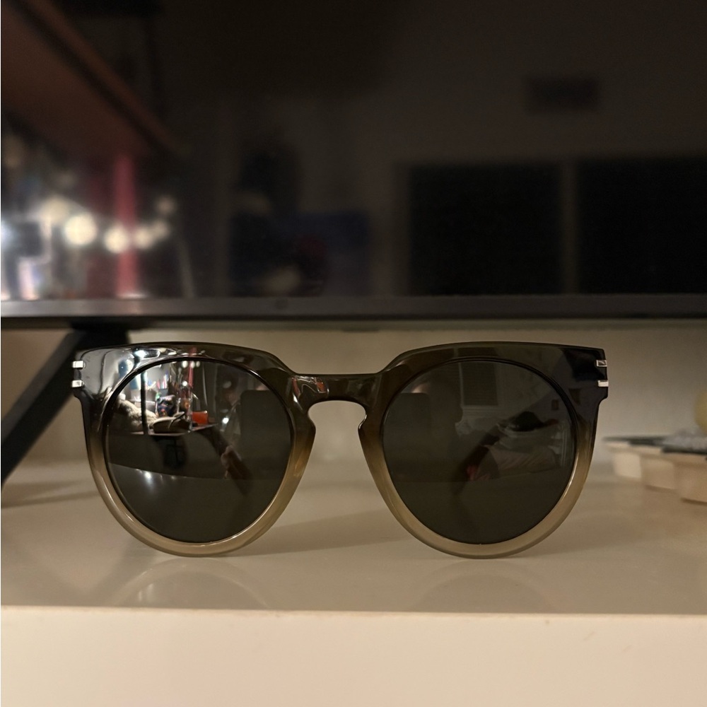 Marc Jacobs Gradient Black/Gray Sunglasses